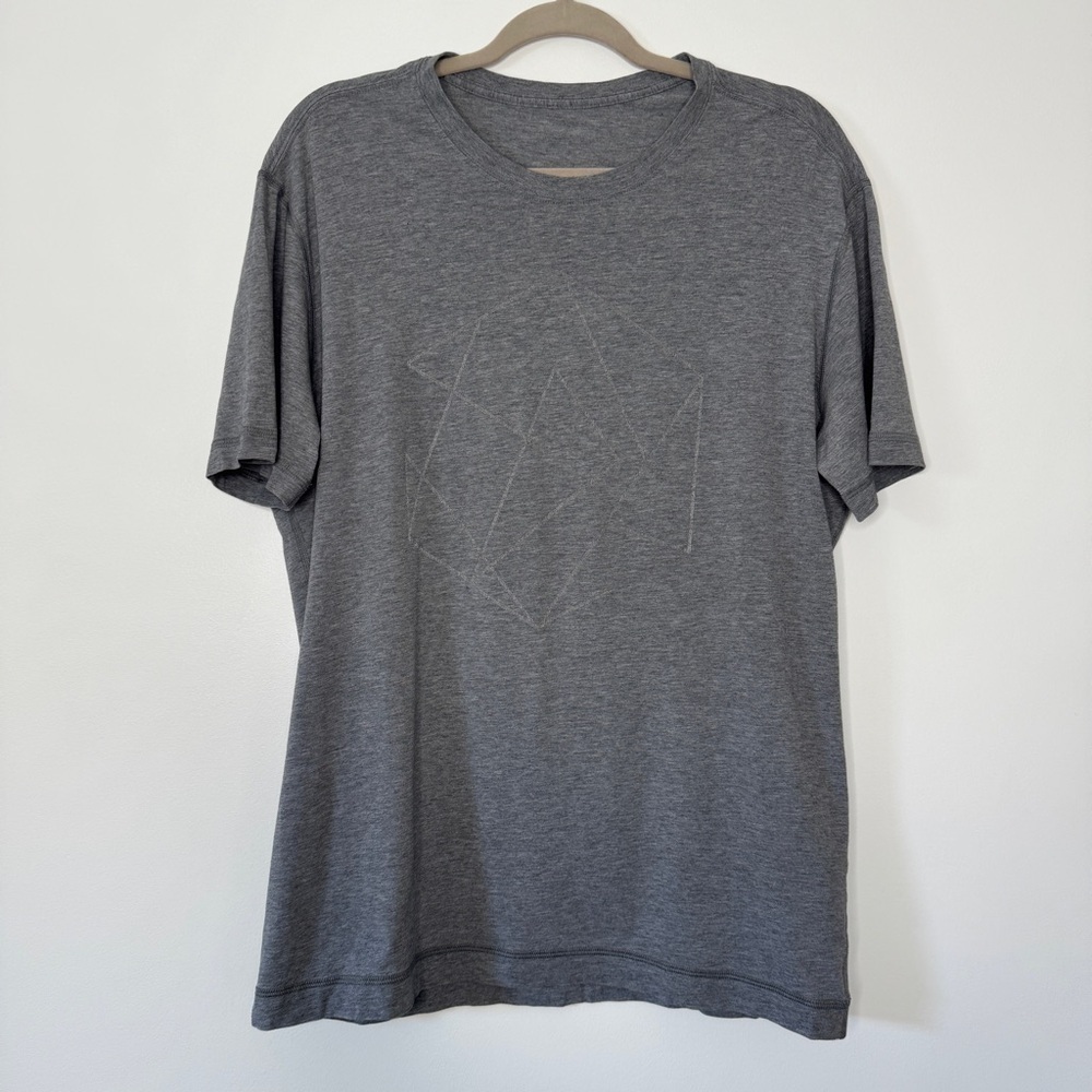 Lululemon Ghost Race 5 Year Basic Tee Gray Reflective Graphics Limited Edition M